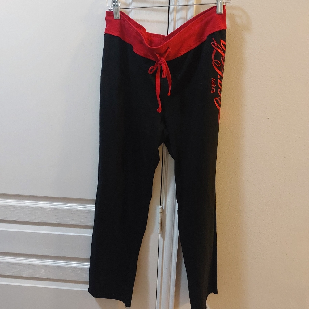 Black and Red Coca-Cola Company Lounge Pants, Juniors Size Large 11/13